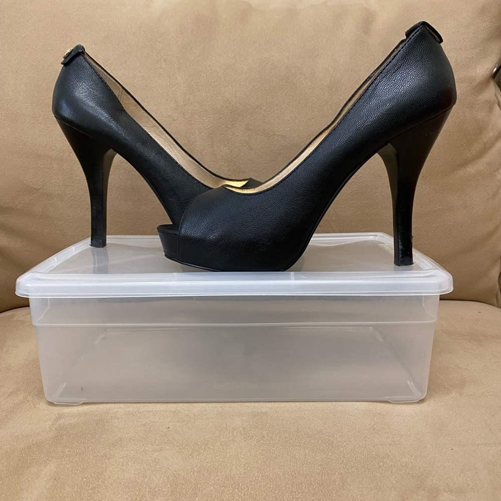 MICHAEL Kors Black Leather Open Toe Platform Heel Sz 9